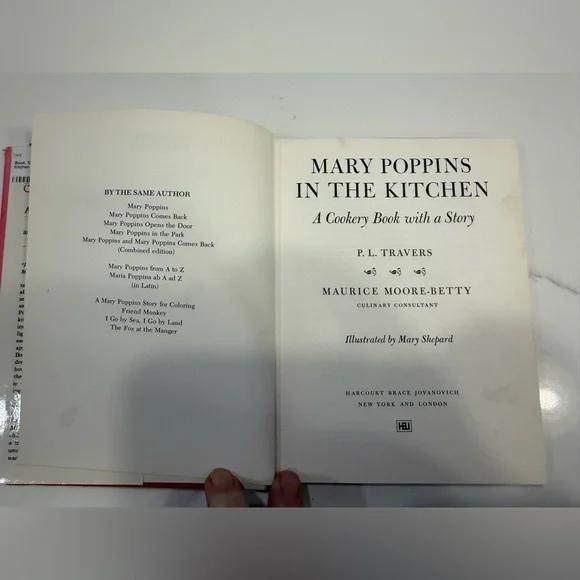 📖 Mary Poppins in the Kitchen (1975) First Edition | P.L. Travers - Picture 7 of 11